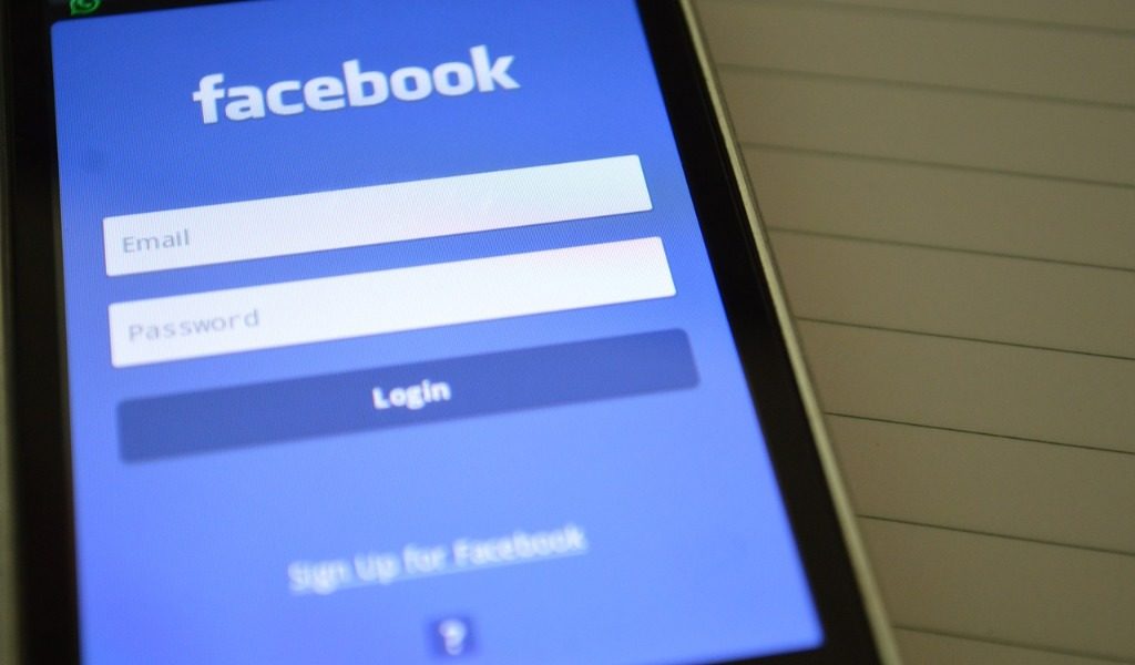 Insulti su Facebook: con un “Ma vaffa..” rischi di pagare 2mila euro