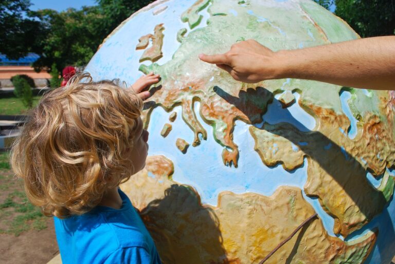 Viaggi all’estero figli separati: cosa fare se l’altro genitore si oppone