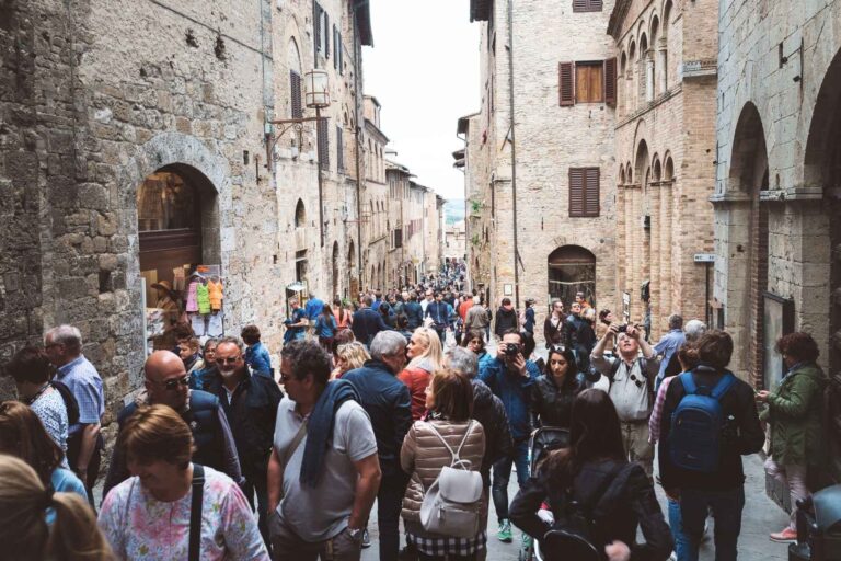 Affitti brevi nuove regole, obblighi e sanzioni per host e viaggiatori